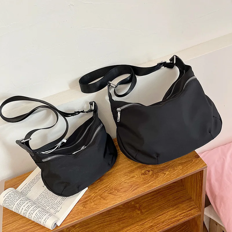 Новая женская сумка-мессенджер, модная корейская версия, сумка-мессенджер большой емкости, повседневная простая сумка для клецек из легкой ткани.