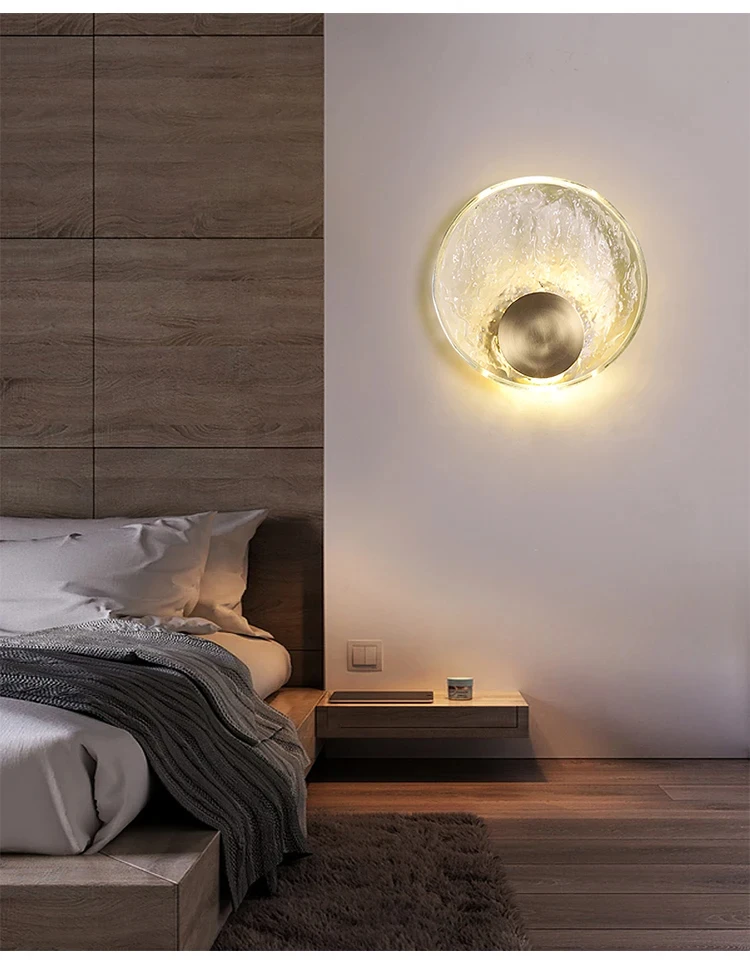 Роскошная полностью медная прикроватная тумбочка для спальни, диван для гостиной, простая фоновая стена, дизайн хрустального настенного светильника, креативное освещение